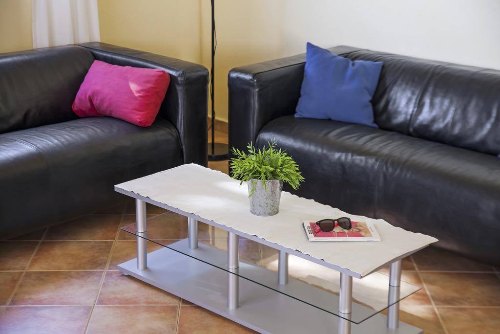ל'אסטרטיט Rvhotels Apartamentos Heemstede מראה חיצוני תמונה
